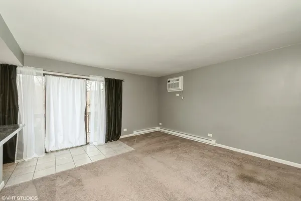 $1,050 | 20 St Thomas Colony Street, Unit 7, Fox Lake, IL 60020