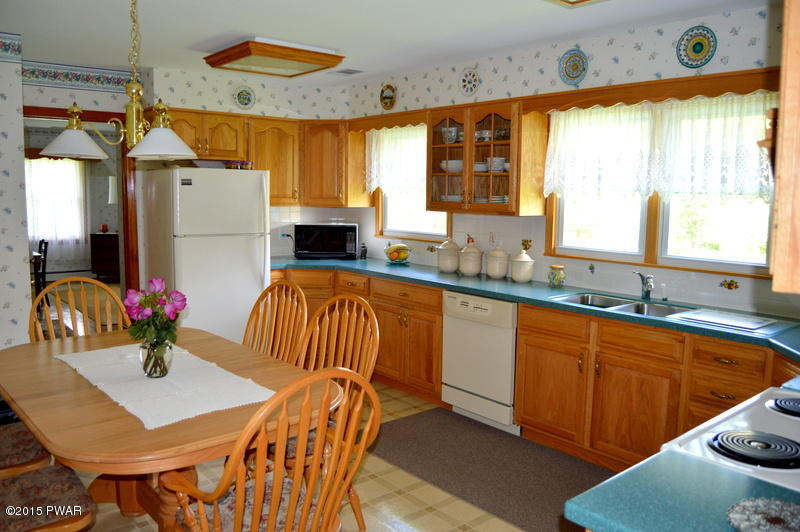 170 Long Ridge Road Hawley, PA 18428 - Photo 5 of 31