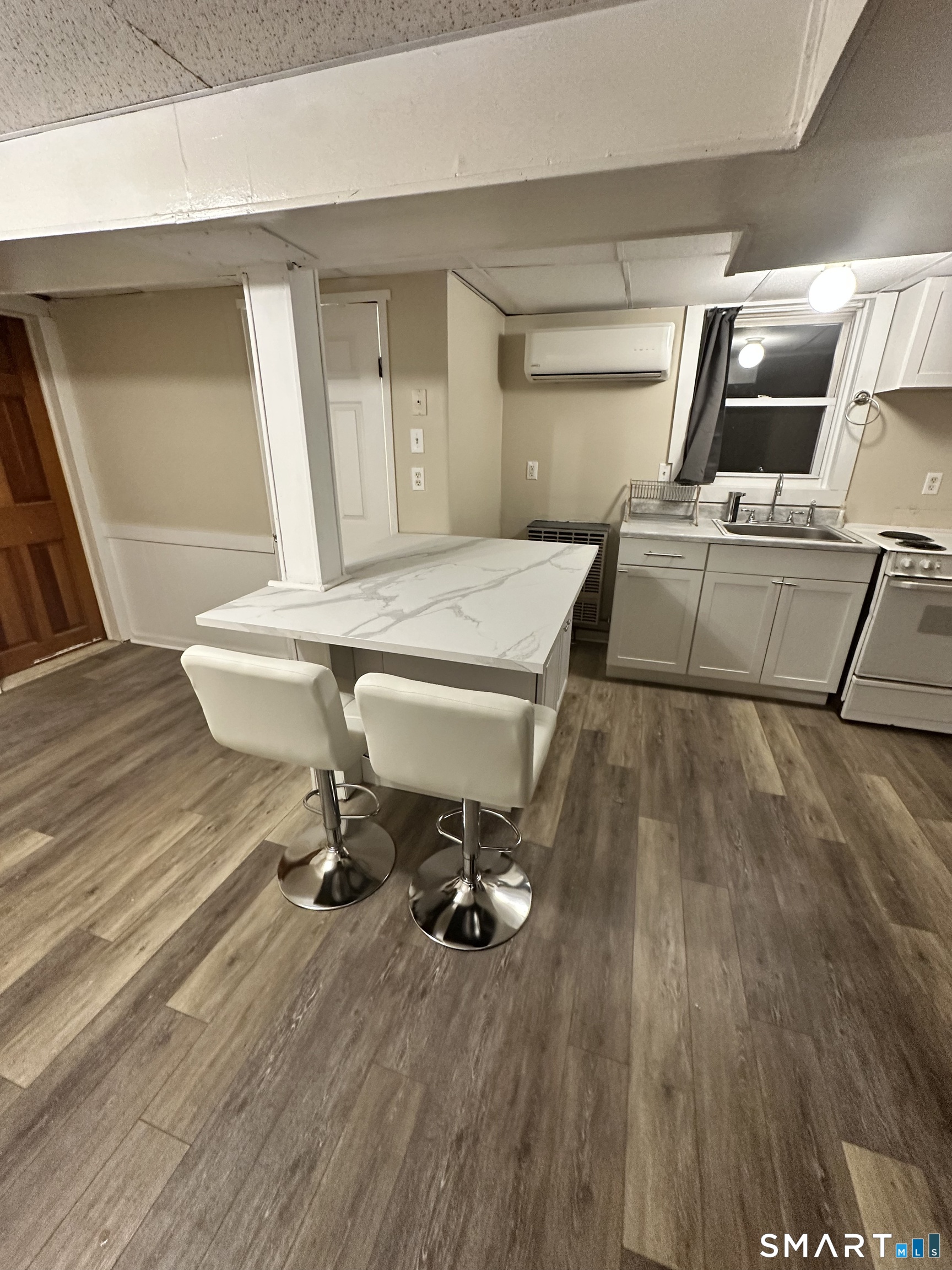 22 Lakeview Street, Unit B East Hampton, CT 06424 - Photo 9 of 16