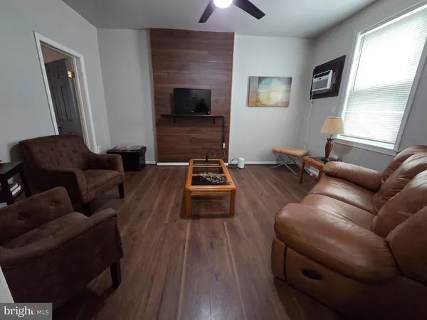 $1,195 | 312 Concord Avenue, Unit 1, Wilmington, DE 19802