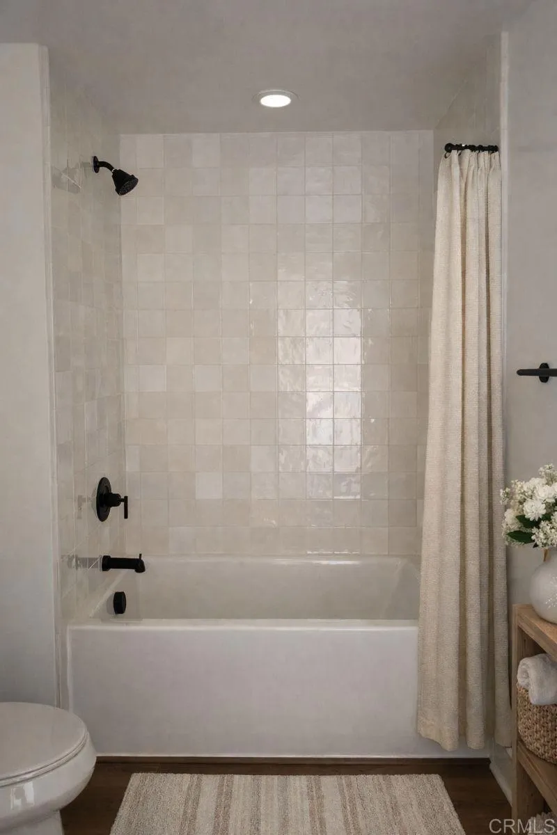 1105 Catania Court, Unit 201 Encinitas, CA 92024 - Photo 13 of 22