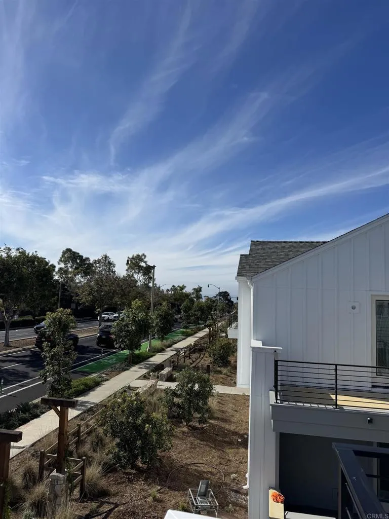 1105 Catania Court, Unit 201 Encinitas, CA 92024 - Photo 18 of 22