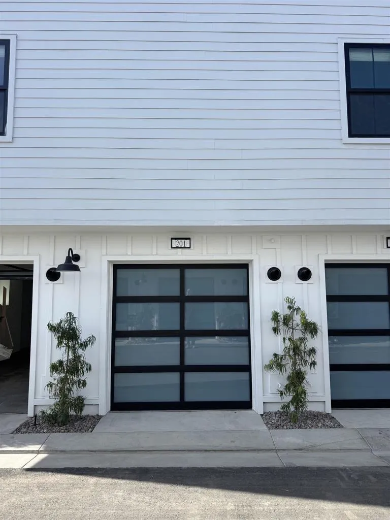 1105 Catania Court, Unit 201 Encinitas, CA 92024 - Photo 19 of 22