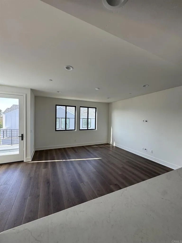 1105 Catania Court, Unit 201 Encinitas, CA 92024 - Photo 7 of 22