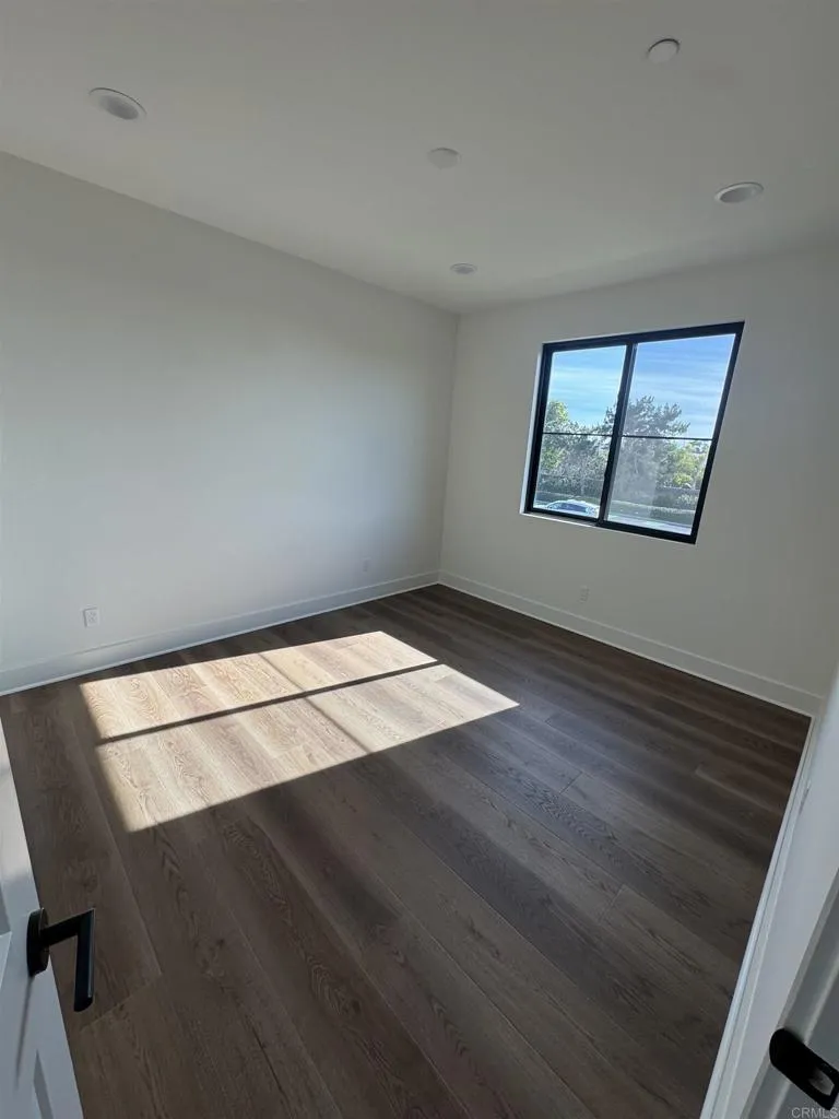 1105 Catania Court, Unit 201 Encinitas, CA 92024 - Photo 8 of 22