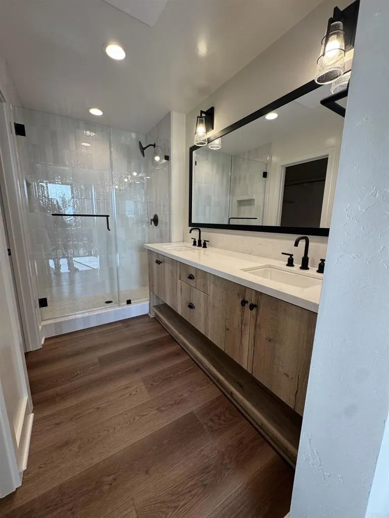 1105 Catania Court, Unit 201 Encinitas, CA 92024 - Photo 10 of 22