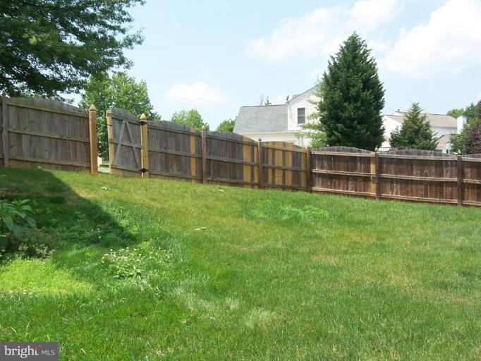 5 Leamington Road Fredericksburg, VA 22406 - Photo 3 of 15 PRIVACY FENCED BACK YARD