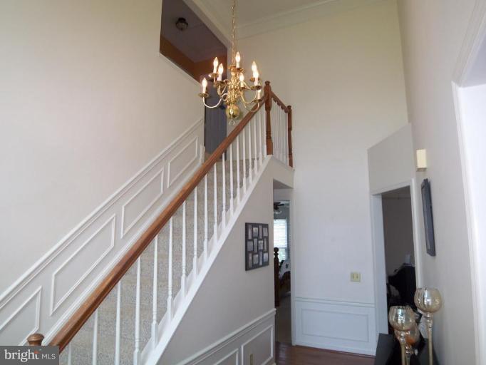 5 Leamington Road Fredericksburg, VA 22406 - Photo 4 of 15 GRAND ENTRANCE FOYER