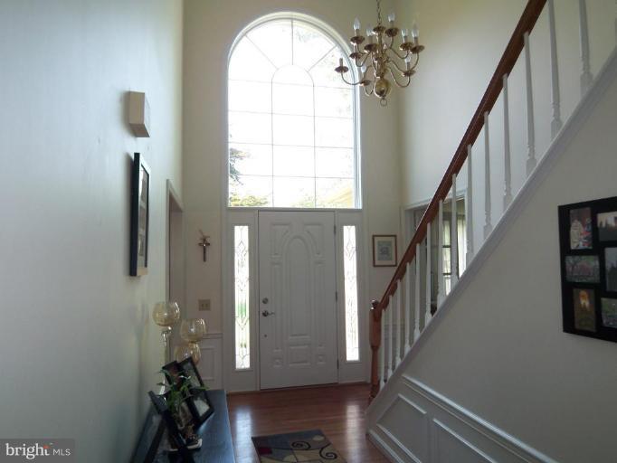 5 Leamington Road Fredericksburg, VA 22406 - Photo 10 of 15 BEAUTIFUL ENTRANCE