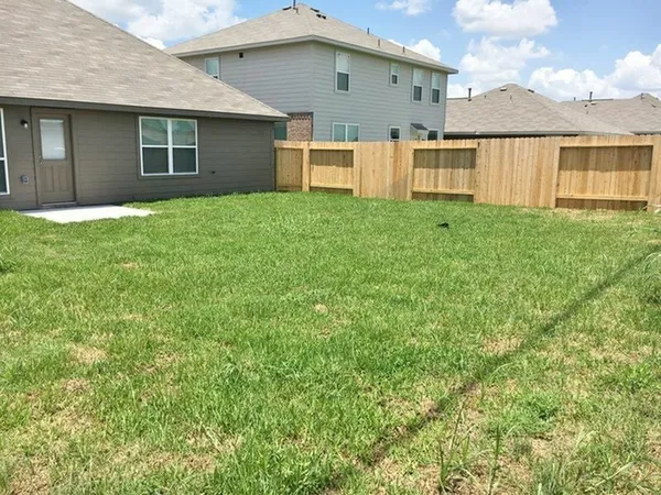$2,200 | 38 Santa Barbara Drive, Manvel, TX 77578
