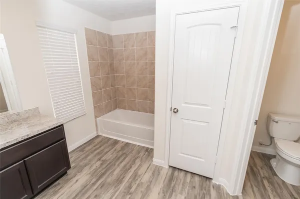 $2,200 | 38 Santa Barbara Drive, Manvel, TX 77578