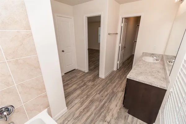 $2,200 | 38 Santa Barbara Drive, Manvel, TX 77578