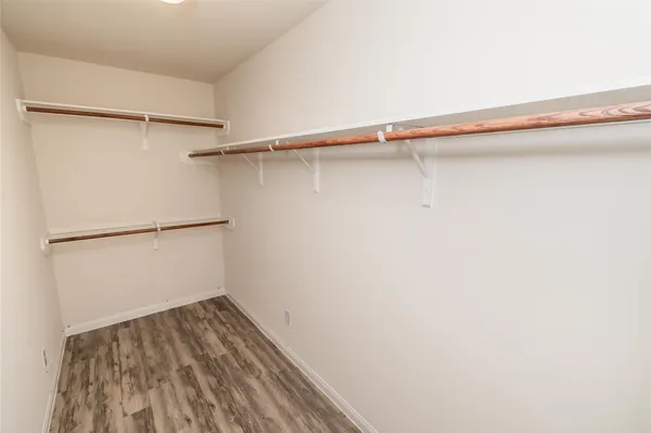 $2,200 | 38 Santa Barbara Drive, Manvel, TX 77578
