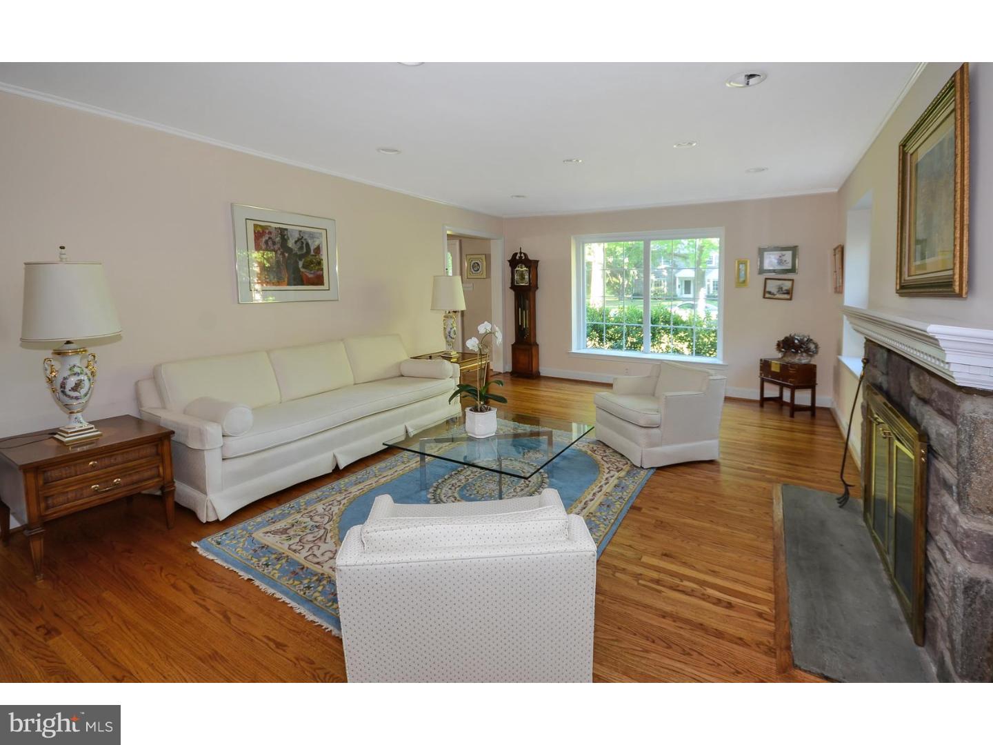 612 Wayfield Road Wynnewood, PA 19096 - Photo 4 of 17 Living Room