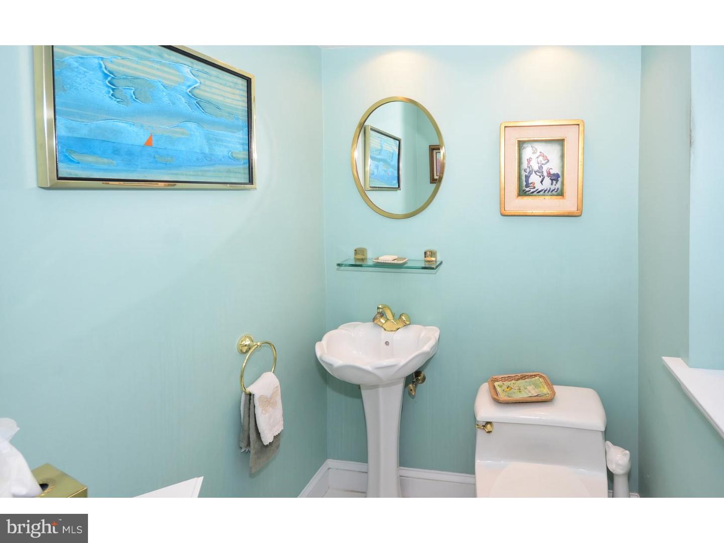 612 Wayfield Road Wynnewood, PA 19096 - Photo 10 of 17 Half Bath
