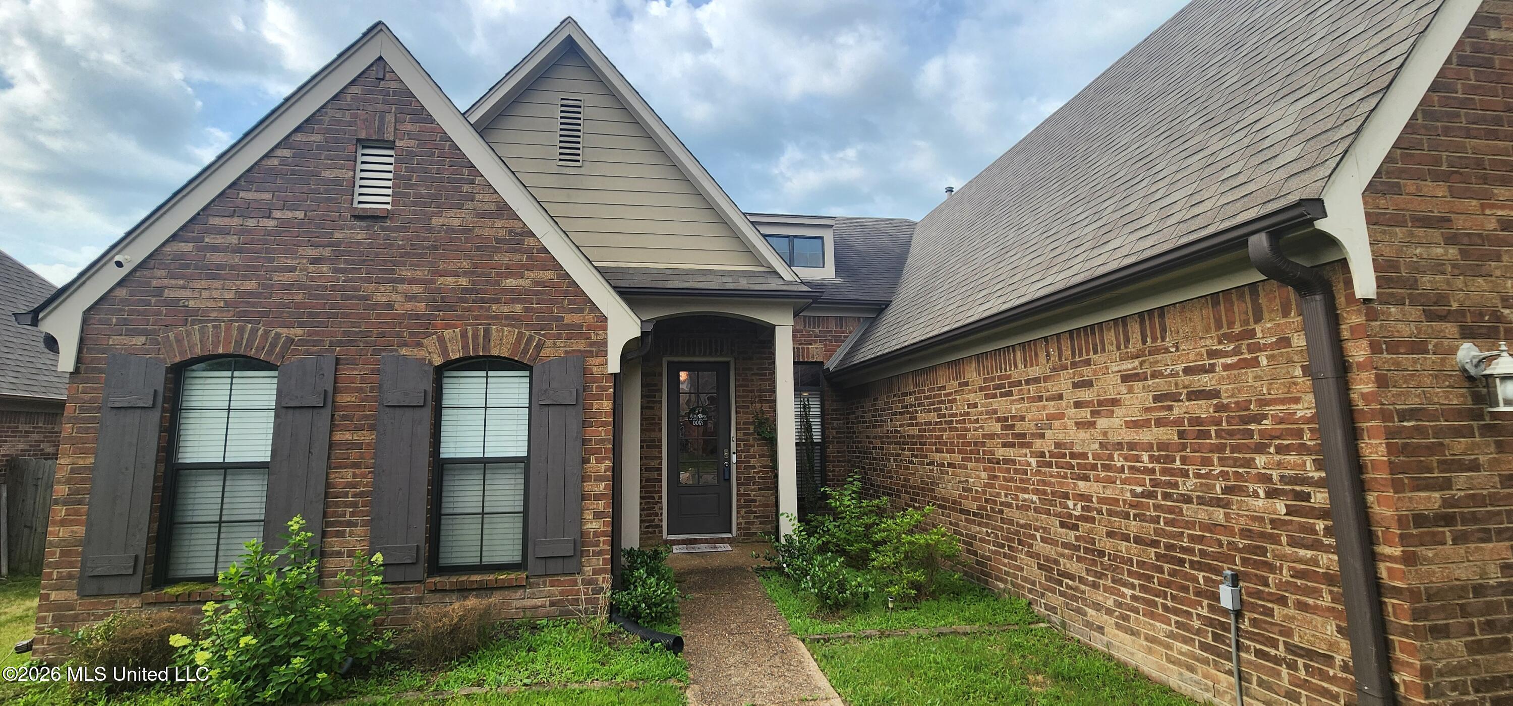13451 Berkstone Loop Olive Branch, MS 38654 - Photo 2 of 22 2