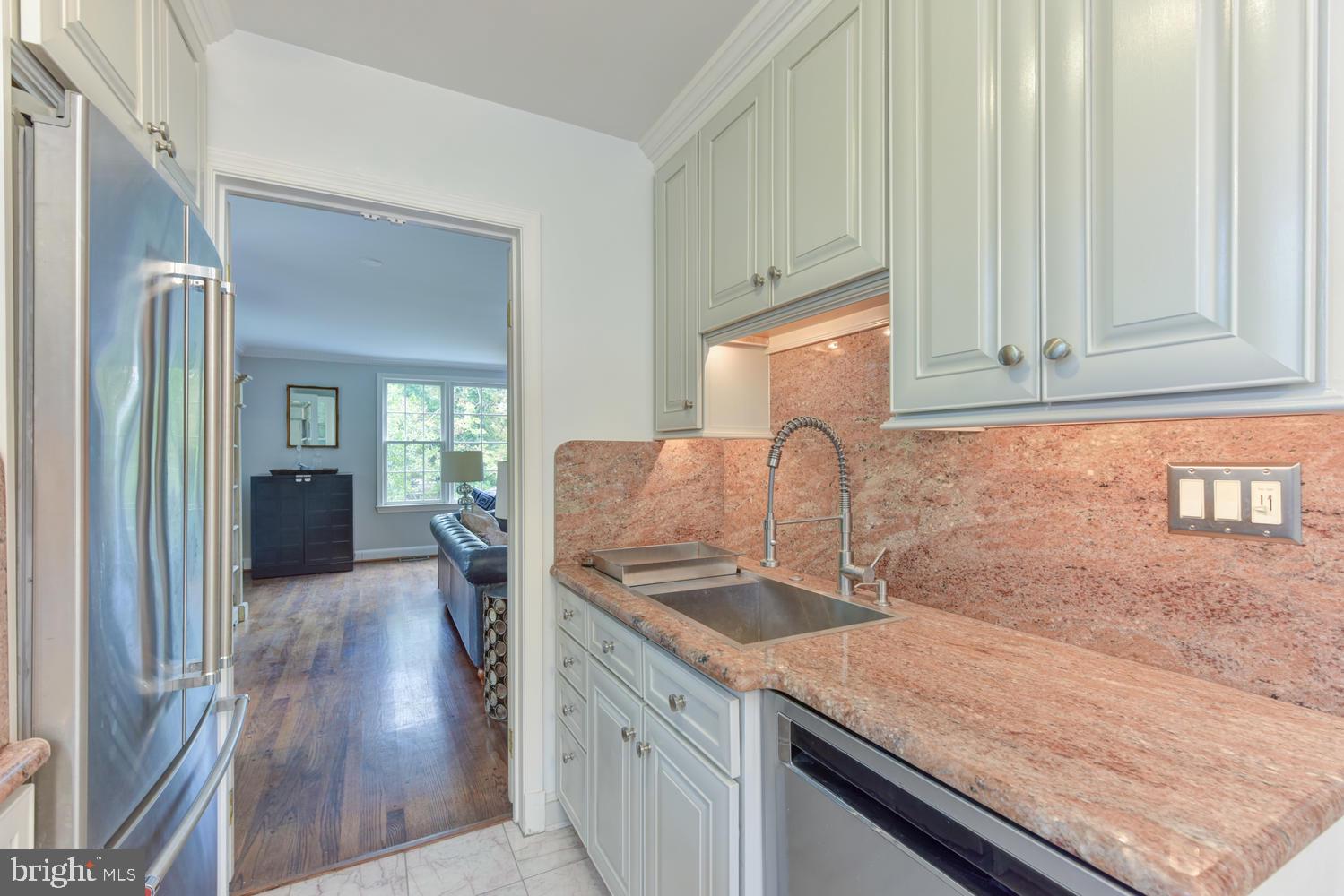 6307 Fort Hunt Road Alexandria, VA 22307 - Photo 12 of 58 Gallery Image 12