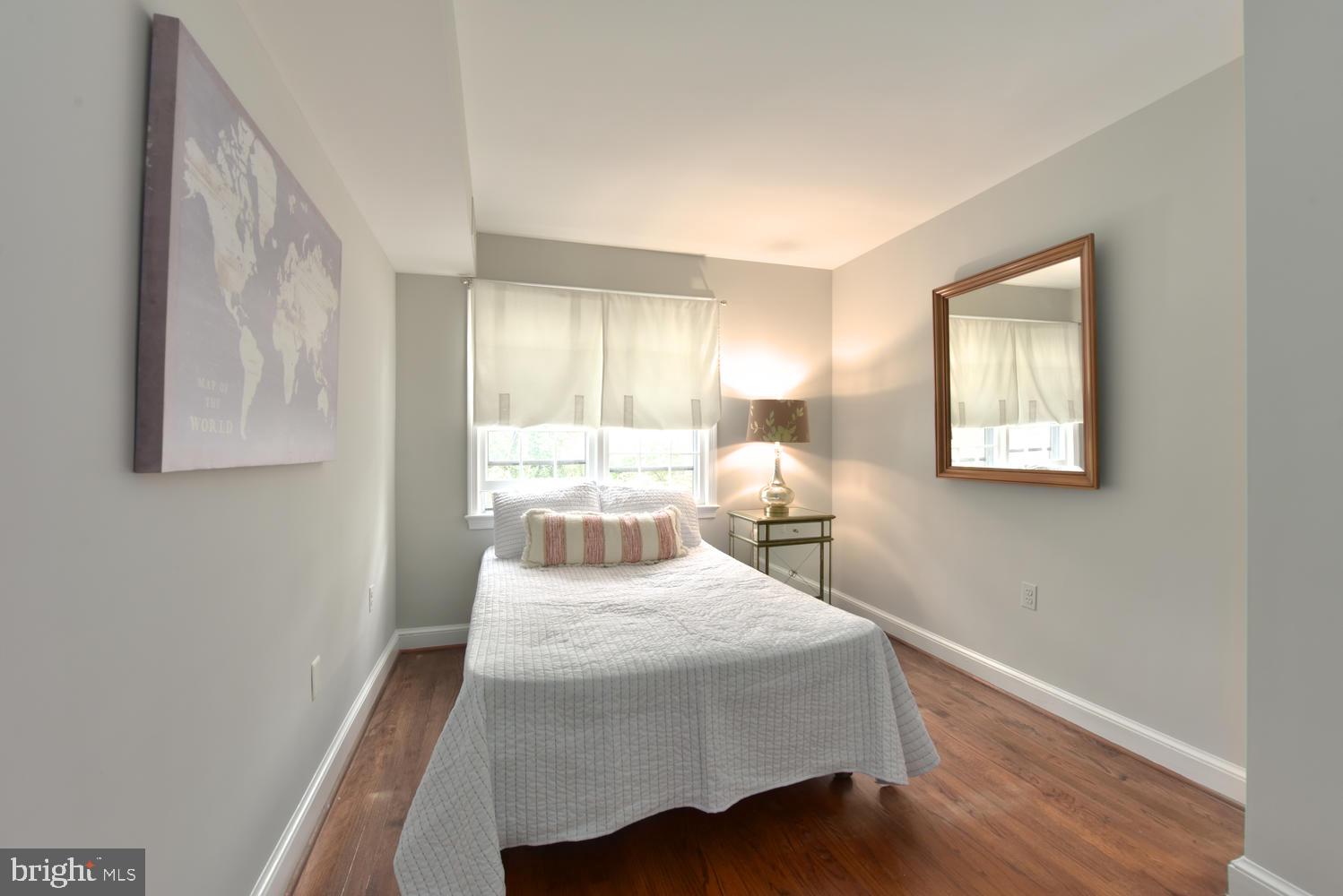 6307 Fort Hunt Road Alexandria, VA 22307 - Photo 27 of 58 Third bedroom with hardwood floors