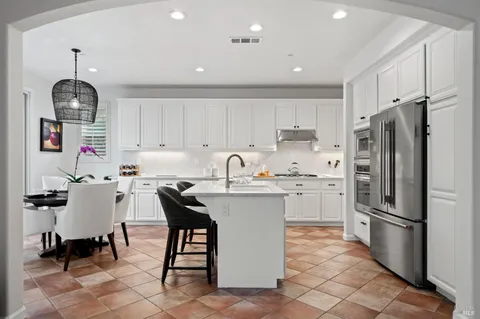 $1,549,000 | 46 Waterbury Lane, Novato, CA 94949