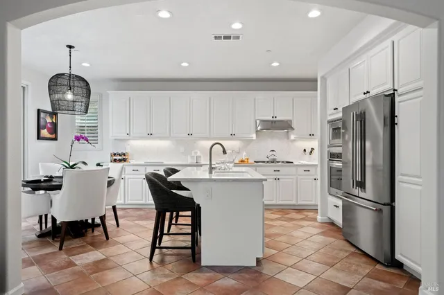 $1,549,000 | 46 Waterbury Lane, Novato, CA 94949