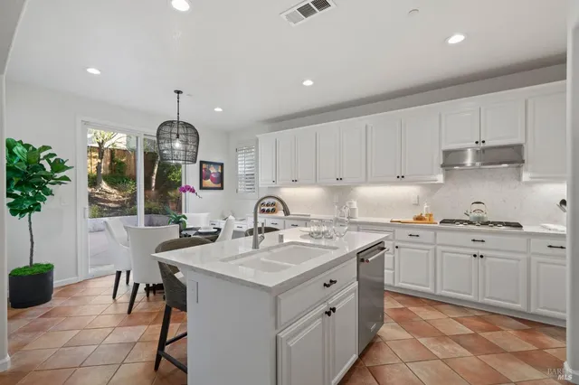 $1,549,000 | 46 Waterbury Lane, Novato, CA 94949