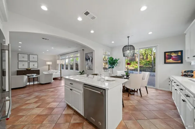 $1,549,000 | 46 Waterbury Lane, Novato, CA 94949