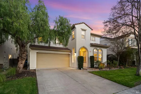 $1,549,000 | 46 Waterbury Lane, Novato, CA 94949