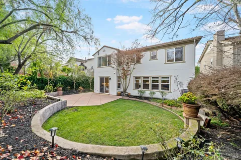 $1,549,000 | 46 Waterbury Lane, Novato, CA 94949