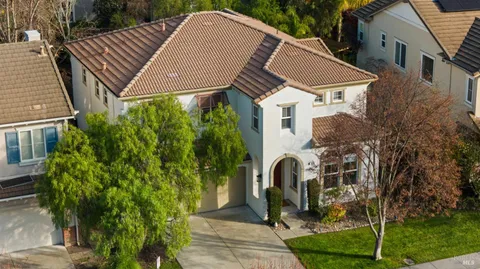 $1,549,000 | 46 Waterbury Lane, Novato, CA 94949