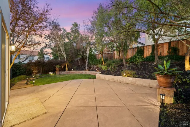 $1,549,000 | 46 Waterbury Lane, Novato, CA 94949