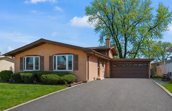 $495,000 | 7909 Lake Street, Morton Grove, IL 60053