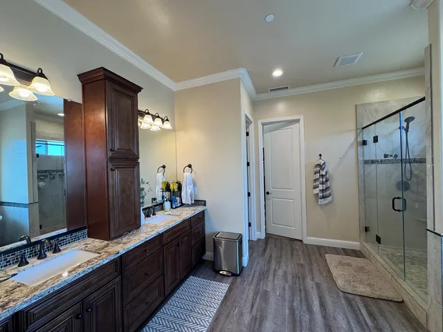 $1,350,000 | 13390 East Falcon Meadow Lane, Clovis, CA 93619