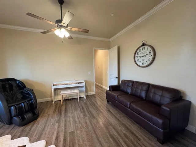 $1,350,000 | 13390 East Falcon Meadow Lane, Clovis, CA 93619