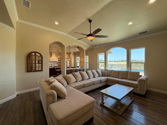 $1,350,000 | 13390 East Falcon Meadow Lane, Clovis, CA 93619