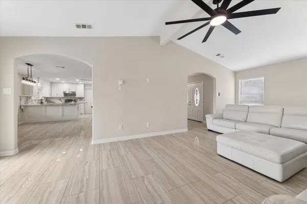 $369,000 | 5015 Kleinmeadow Court, Houston, TX 77066