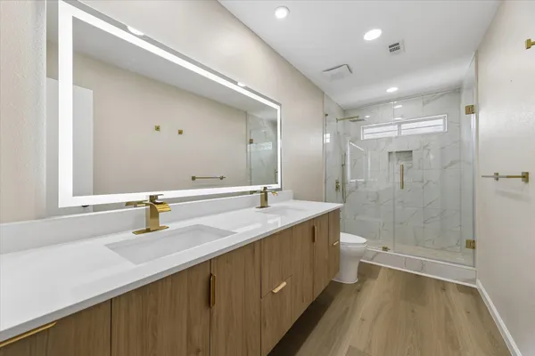 $369,000 | 5015 Kleinmeadow Court, Houston, TX 77066