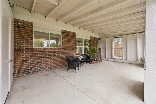 $369,000 | 5015 Kleinmeadow Court, Houston, TX 77066
