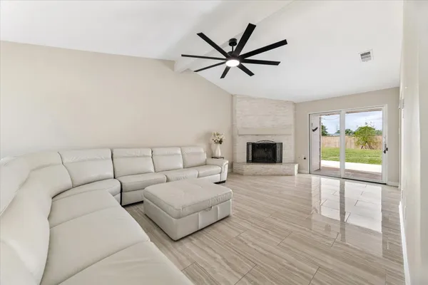 $369,000 | 5015 Kleinmeadow Court, Houston, TX 77066