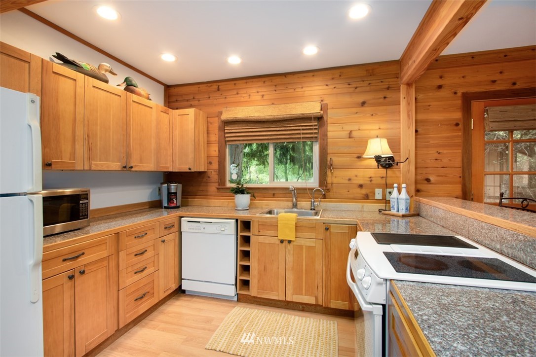132 Brush Plant Loop Road Quilcene, WA 98376 - Photo 11 of 36