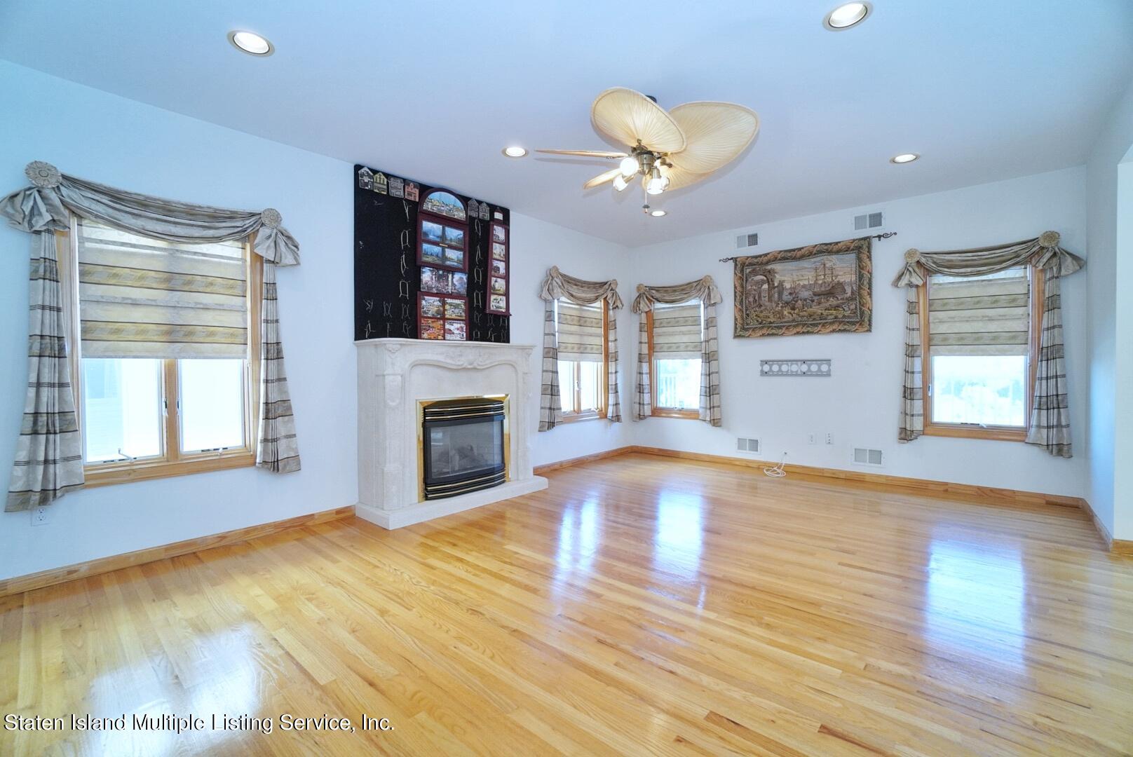 70 Michael Loop Staten Island, NY 10301 - Photo 13 of 69 Photo Nov 01, 9 50 04 AM