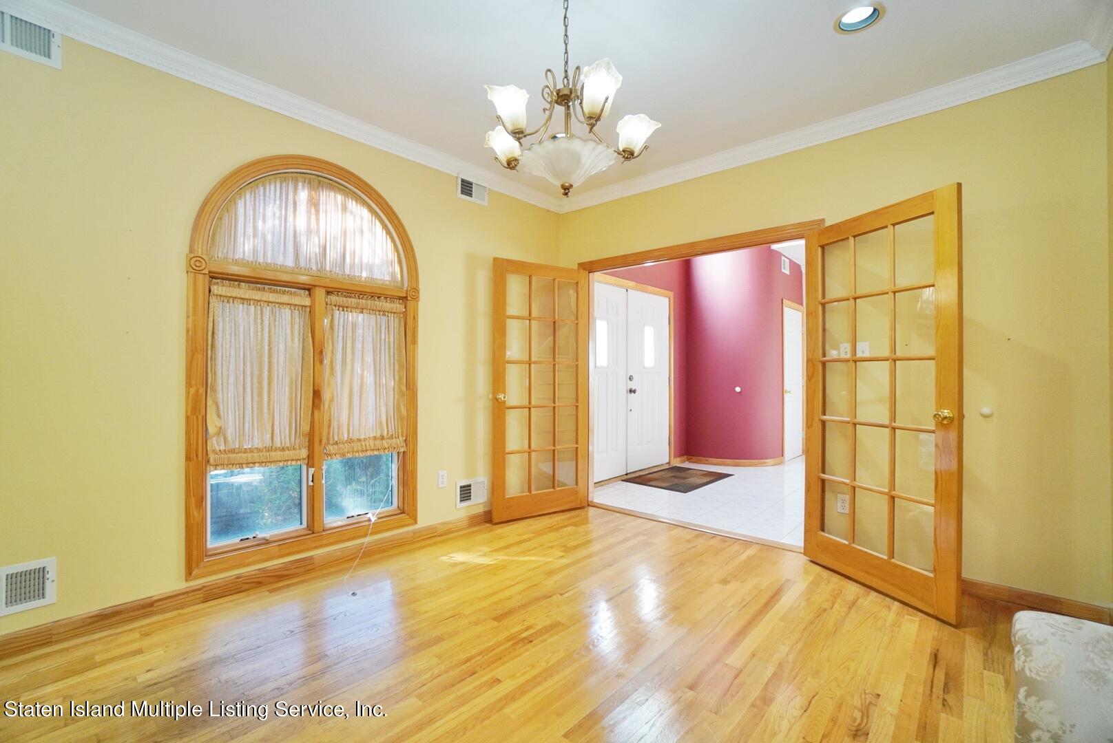 70 Michael Loop Staten Island, NY 10301 - Photo 27 of 69 Photo Nov 01, 9 53 33 AM