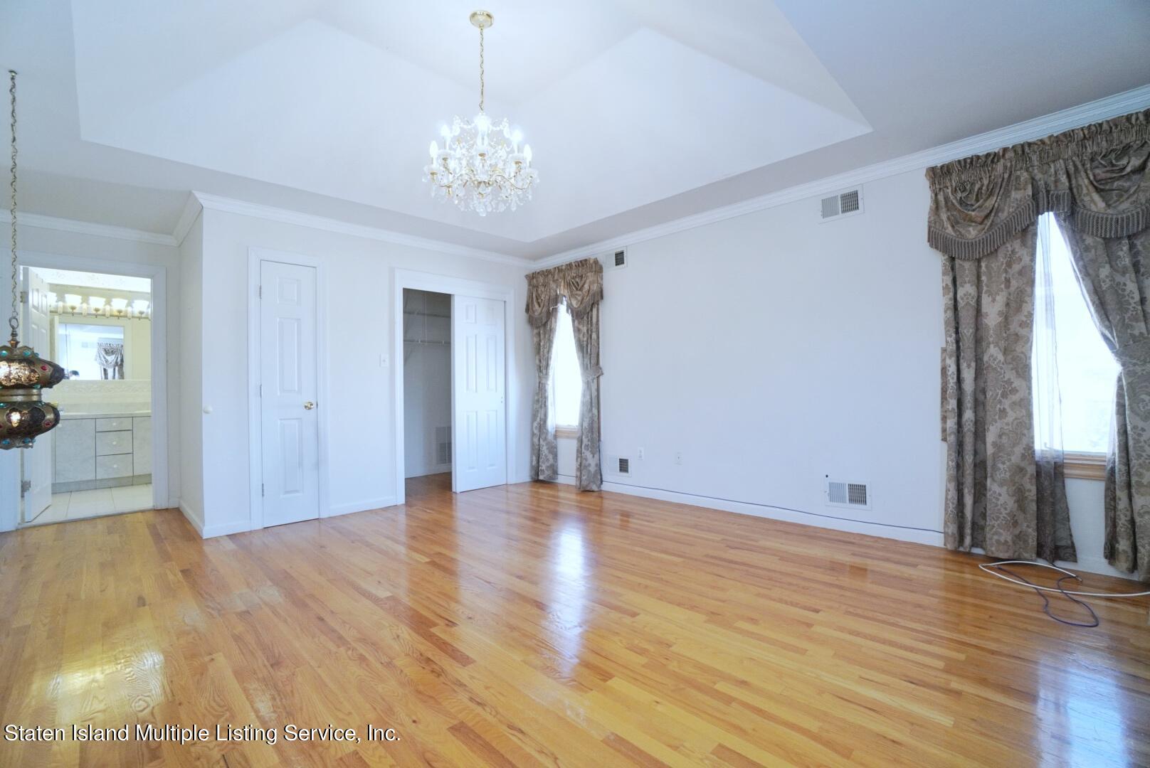 70 Michael Loop Staten Island, NY 10301 - Photo 37 of 69 Photo Nov 01, 9 55 57 AM