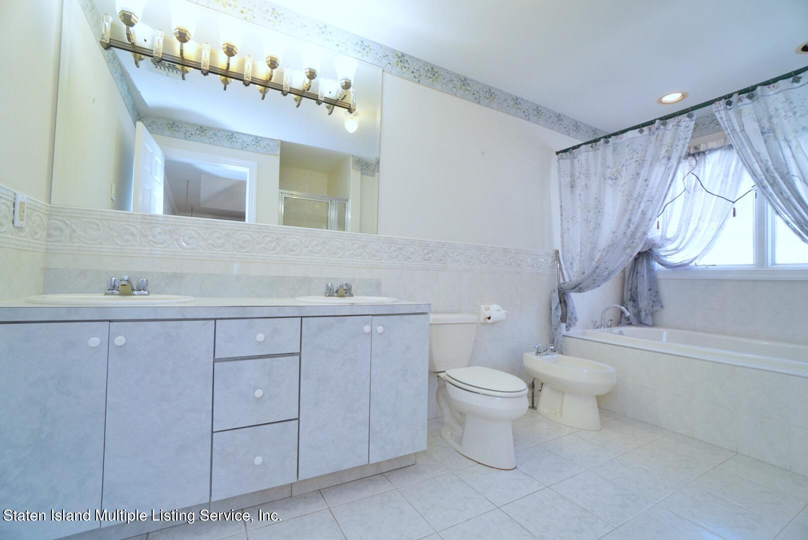 70 Michael Loop Staten Island, NY 10301 - Photo 39 of 69 Photo Nov 01, 9 56 12 AM