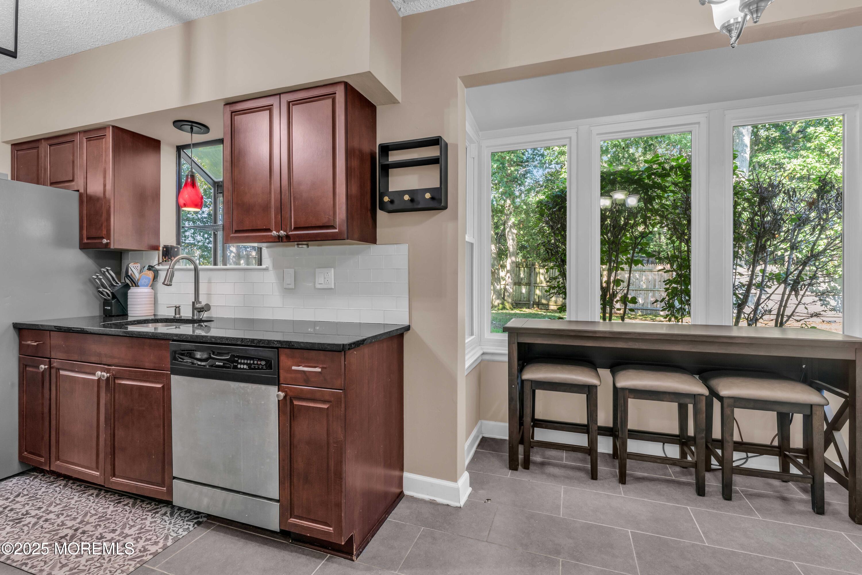 646 Ridgeview Court, Unit 646 Toms River, NJ 08753 - Photo 6 of 26 photos_high_resolution_HOM09155