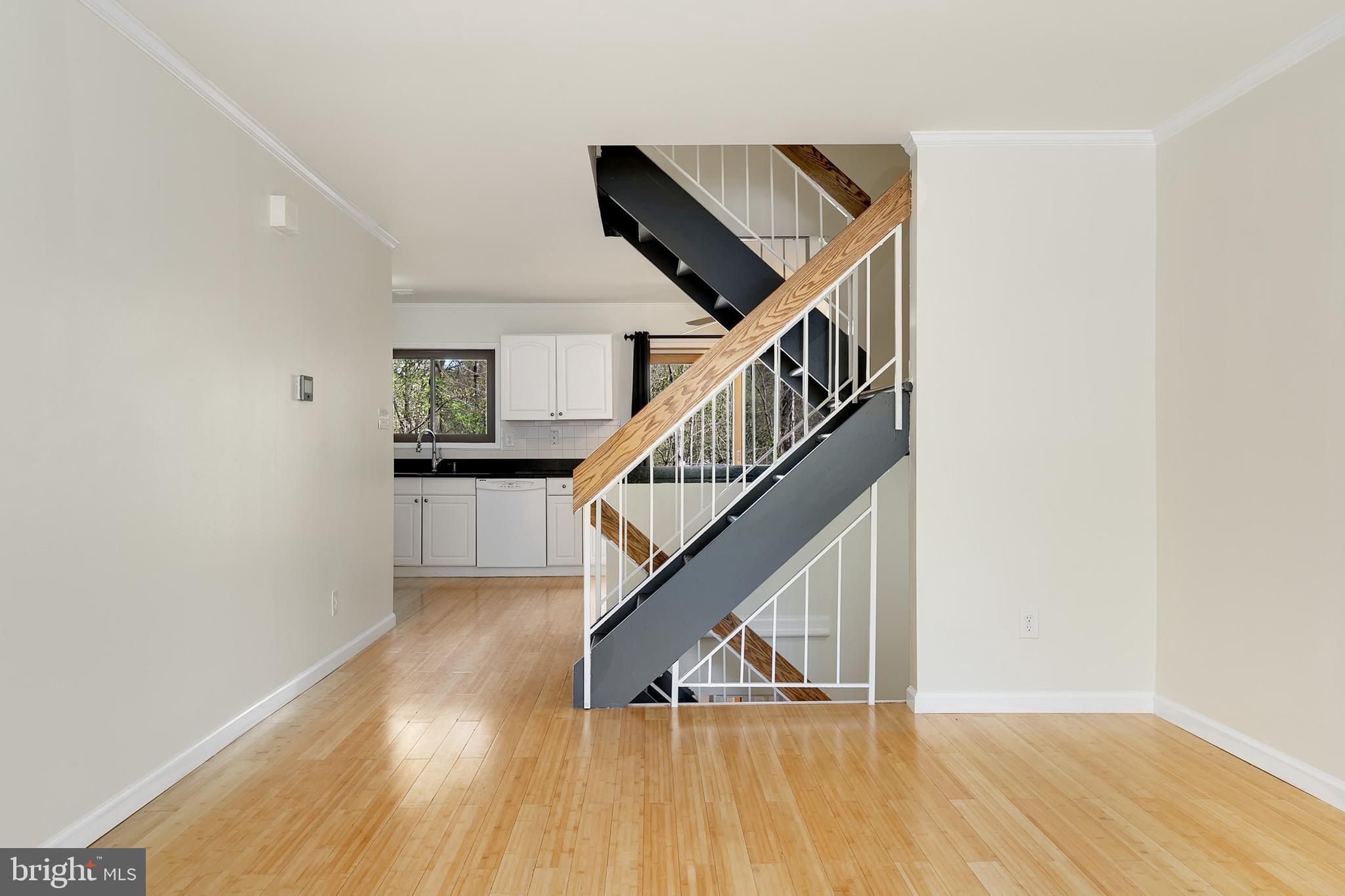 2258 White Cornus Lane Reston, VA 20191 - Photo 4 of 36