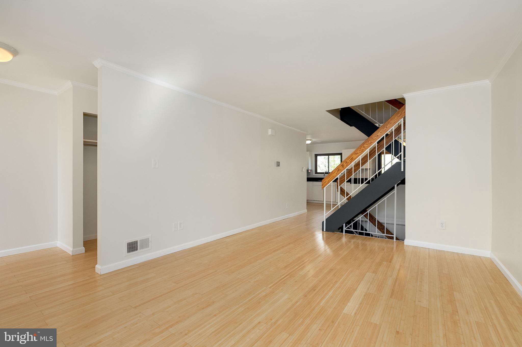 2258 White Cornus Lane Reston, VA 20191 - Photo 5 of 36