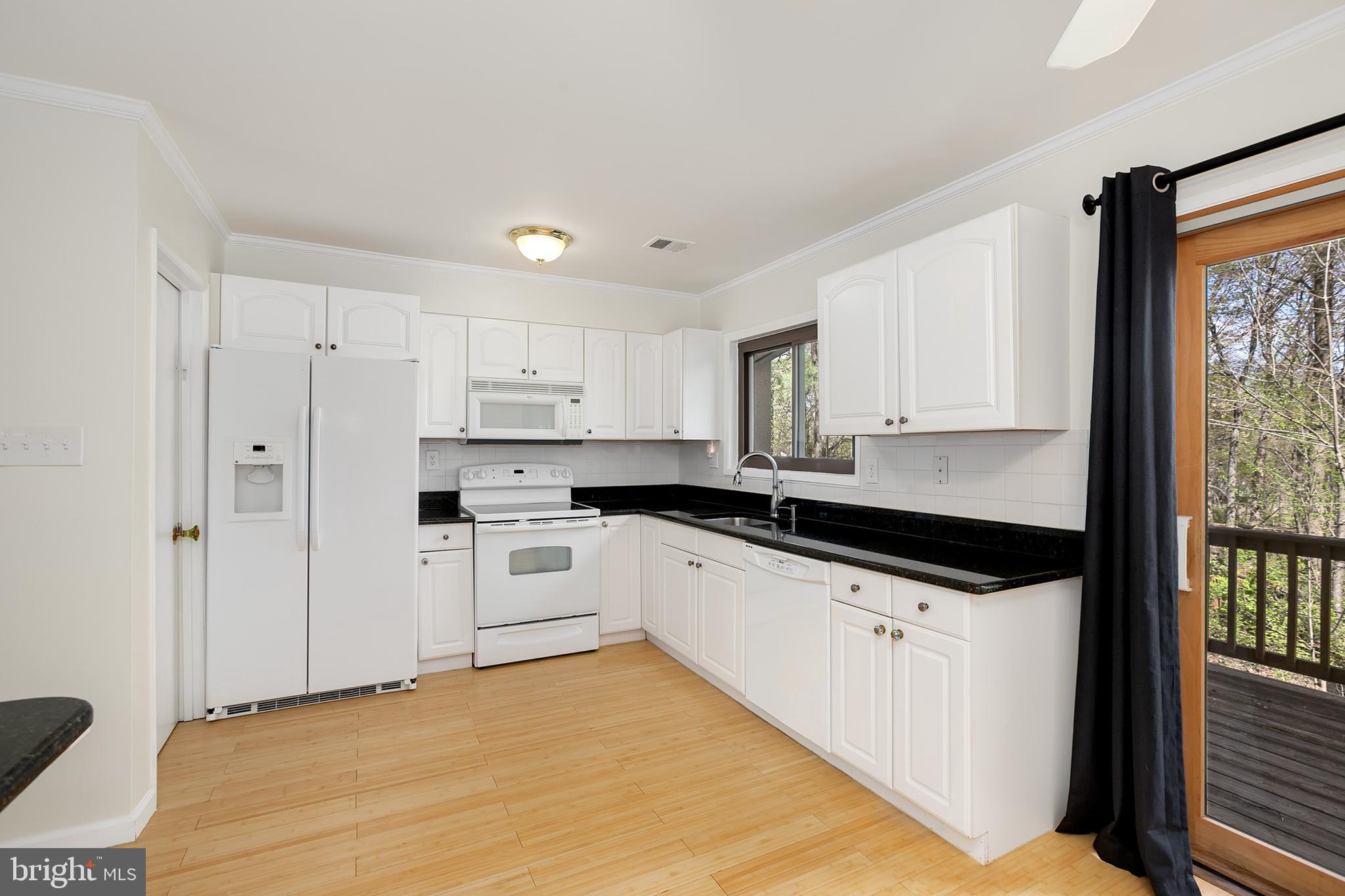 2258 White Cornus Lane Reston, VA 20191 - Photo 9 of 36