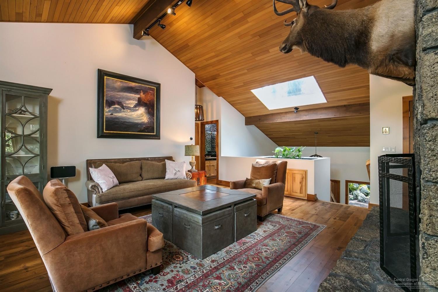 60485 Woodside Road Bend, OR 97702 - Photo 3 of 25 Additional Photo
