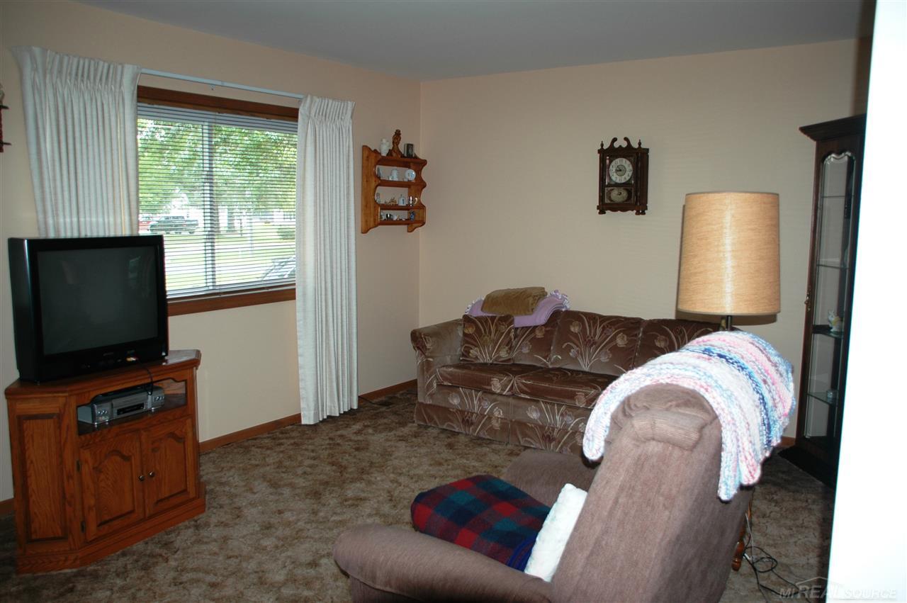 56395 Fairchild Road Macomb, MI 48042 - Photo 4 of 22 Gallery Image 4