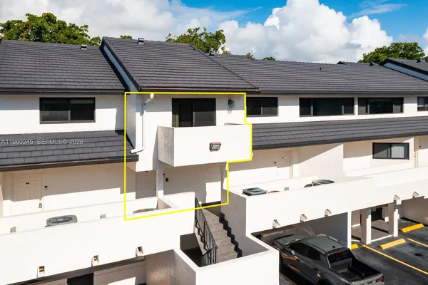 $650,000 | 5750 Turin Street, Unit 206, Coral Gables, FL 33146